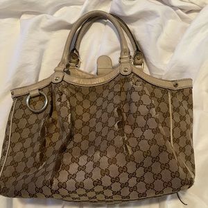 Authentic Gucci sukey tote .